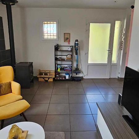 Appartement Dans Notre Maison Domessin Экстерьер фото