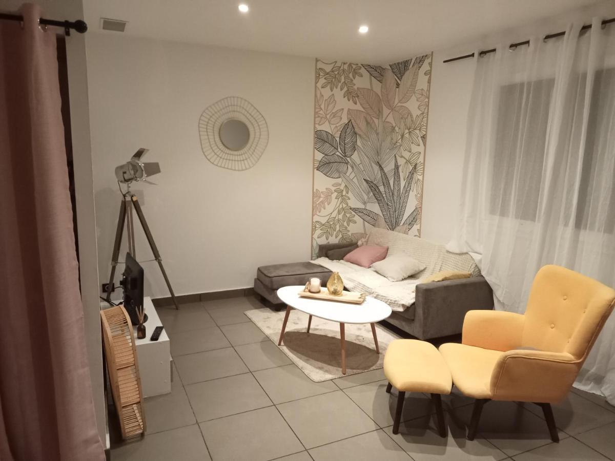 Appartement Dans Notre Maison Domessin Экстерьер фото