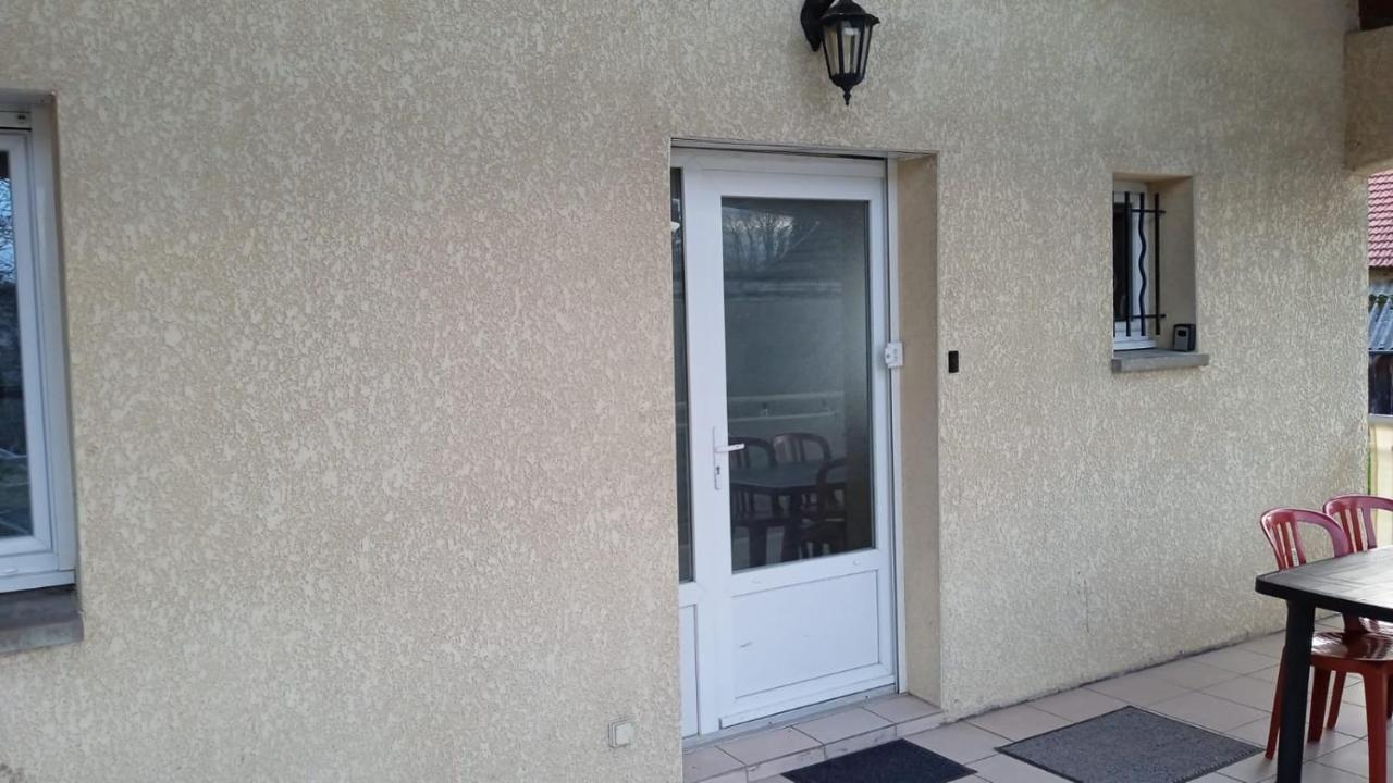 Appartement Dans Notre Maison Domessin Экстерьер фото